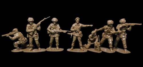 Ensemble figurines au - ensemble, (a)