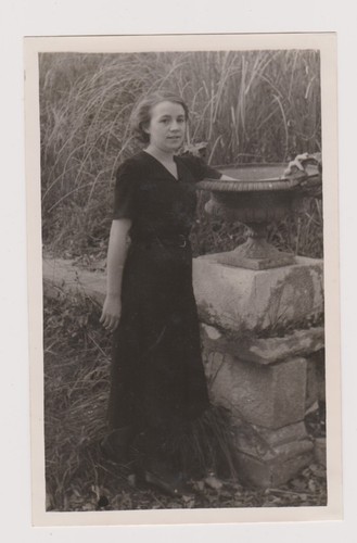 Vintage photo woman - 🌿,