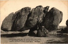 CPA Pierre Sacree des Druides - Coutumes Moeurs et Costumes Bretons (1034228)