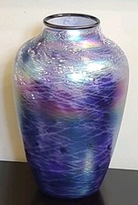 2000 TOM STOENNER Blue Purple Luster 13" Glass Vase Hand Blown Iridescent Art