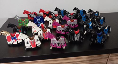 Playmobil x24 figurines - playmobil,