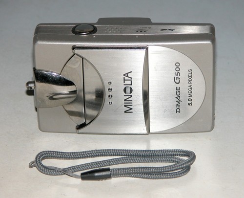 Reconditioned minolta dimage - -,