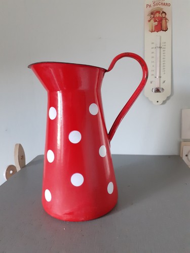 Ancien broc pichet en tôle - ,