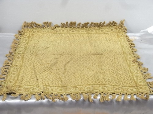Ancien tapis napperon - 🇫🇷,