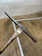 marteau tapissier, Menuisier