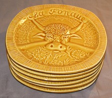 6 assiettes à fondue vaches en relief 4 compartiments faïence parfait état