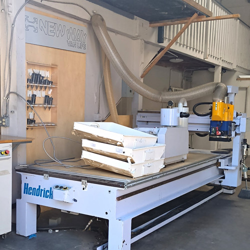 Hendrick cnc router - router, table