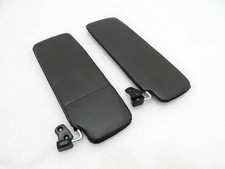 Pare-soleil noir gauche et