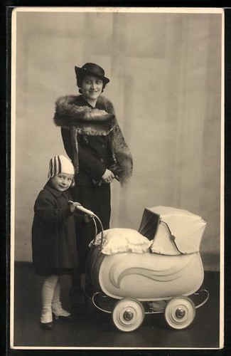 Carte postale photo - , femme