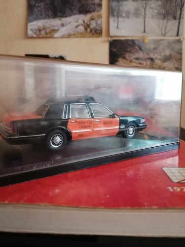 Voiture miniature lincoln - miniature,