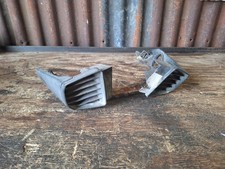 Yamaha YBR 125 - Air Intake Duct Grills Left & Right Hand Side Covers + Bracket