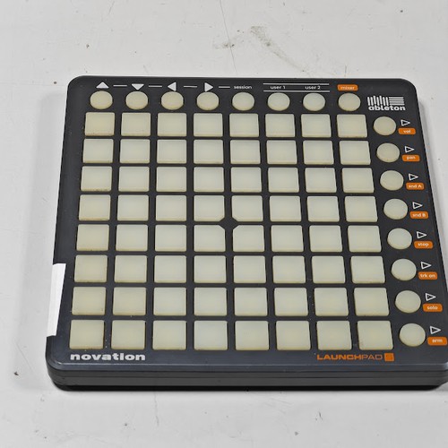 Contrôleur novation launchpad - contrôleur,