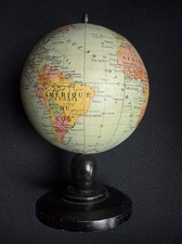 Beau Globe terrestre ancien