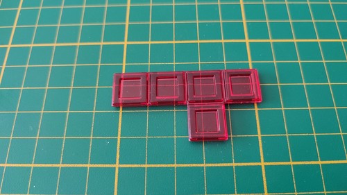 Polyominos rouge pentomino - , en