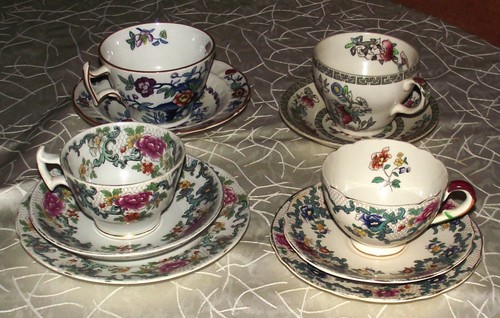 Lot tasses sous - de,