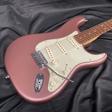[Fender] Étui rigide pour