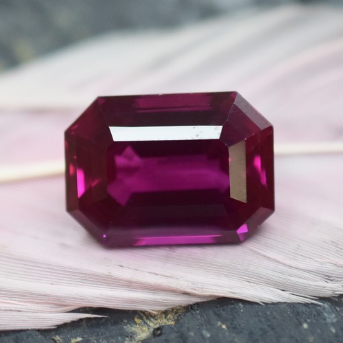 Rubis rose naturel taille
