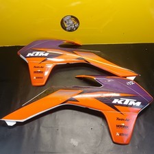 PLASTIQUE AILE RESERVOIR KTM