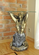 Table avec statue de sirène