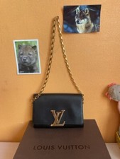 Pochette Louis Vuitton -