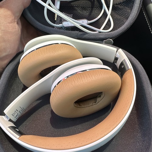 Samsung level headphones - samsung, on