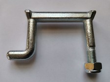 Étrier d'arrimage pour