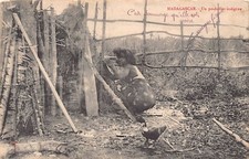 Madagascar - An indigenous chicken coop - Ed. Chatard