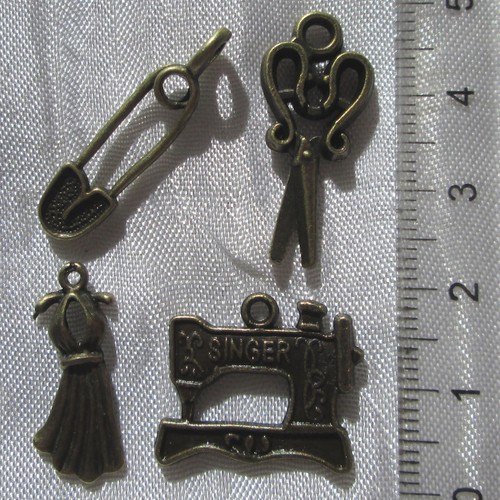 Lot breloques perles - de, 4