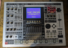 Roland MC 909 MC-909 Groovebox - for parts - READ desc -includes rare Roland bag