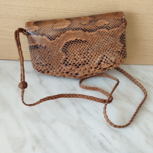 Sac main pochette - a,