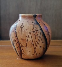 Petit vase Navajo signé –