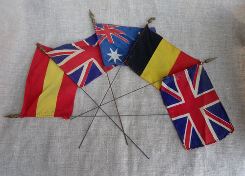 Lot petits drapeaux - de, 5