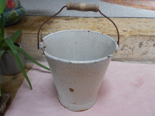 Seau ancien tôle - ancien,