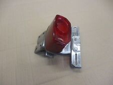 Feu arrière + support de