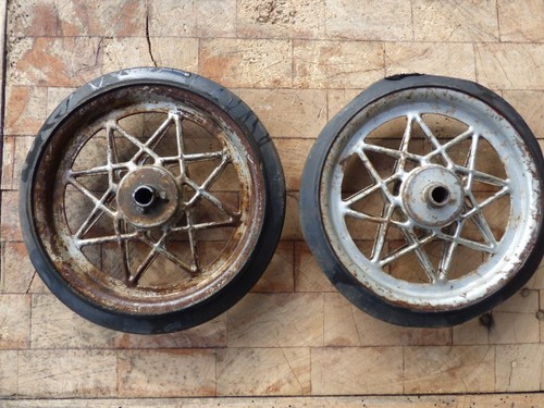 Paire roues pour voiture - de,