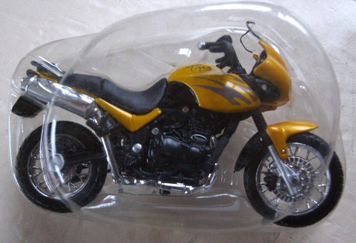 Moto triumph tiger 855 éd - moto,