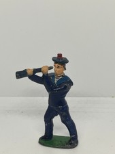 Marin avec longue vue - en