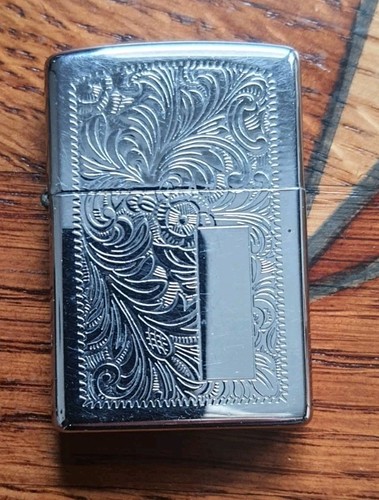 Briquet zippo gravé d - d, /