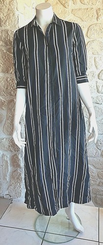 Robe boutons noire avec - boutons,