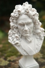 RE0364 FIGURINE STATUETTE