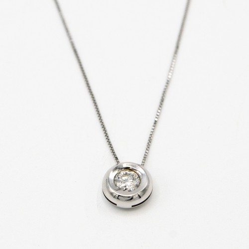 Collier i n or - u,