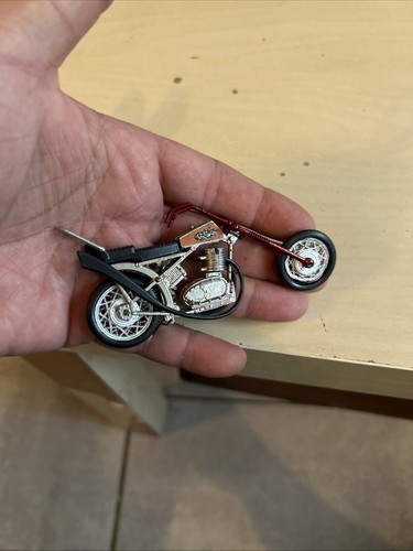 Moto chopper custom miniature - moto,