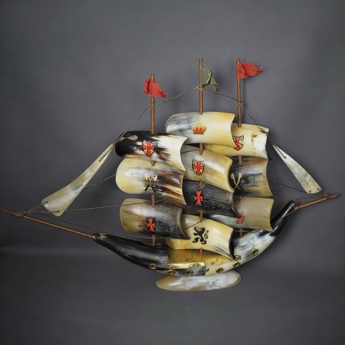 Ancien bateau corne - ancien,