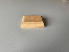 socle  en bois brut pour