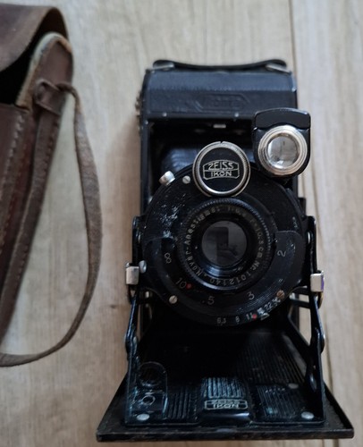 Ancien appareil photographique