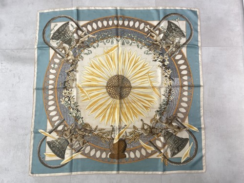 Foulard hermès intitulé - hermès,