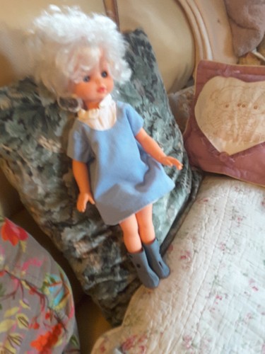 Ancienne poupée mannequin