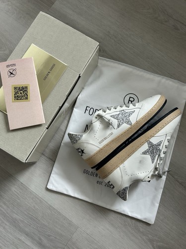 Golden goose - golden,
