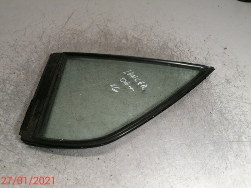 Mitsubishi lancer côté quart - côté,