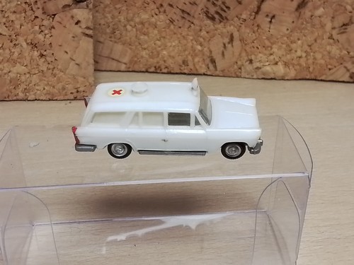 Eko vehicule fiat 1800 - vehicule,